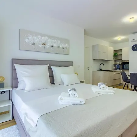 White Luxury *