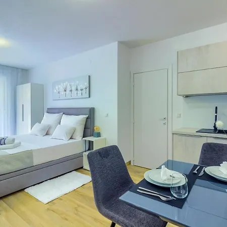 White Luxury *