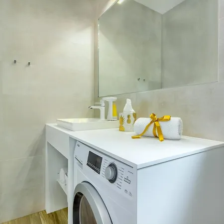 White Luxury * Bibinje