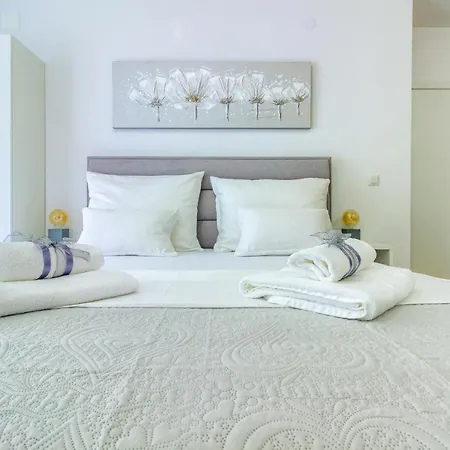 White Luxury *