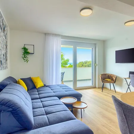 Apartment White Luxury Bibinje