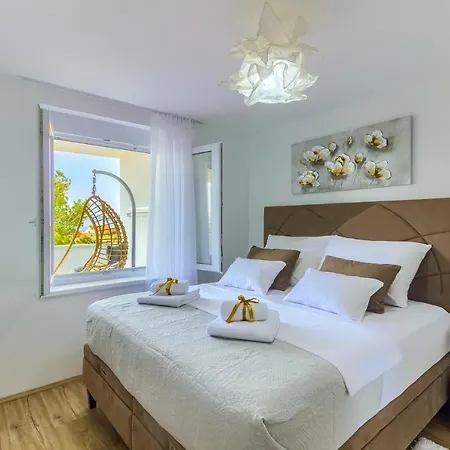Apartment White Luxury Bibinje