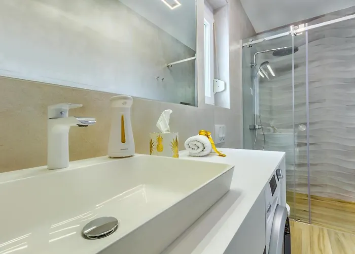White Luxury *