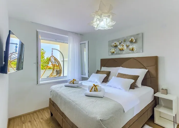 Apartment White Luxury Bibinje