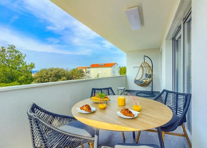 White Luxury Bibinje