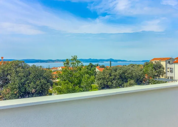 Apartment White Luxury Bibinje