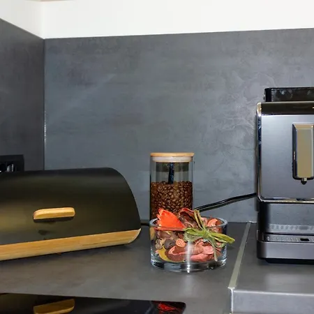 White Luxury شقة *