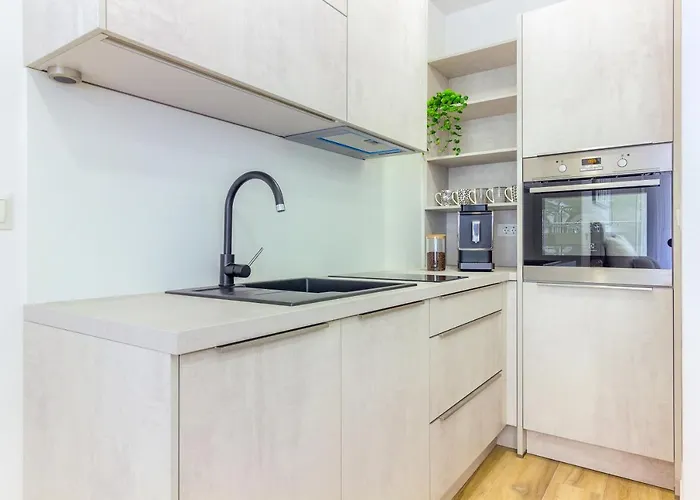White Luxury Apartament *