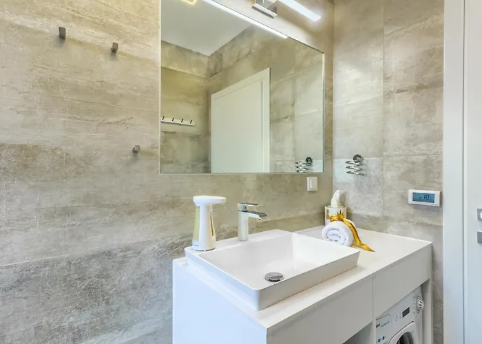 White Luxury Bibinje