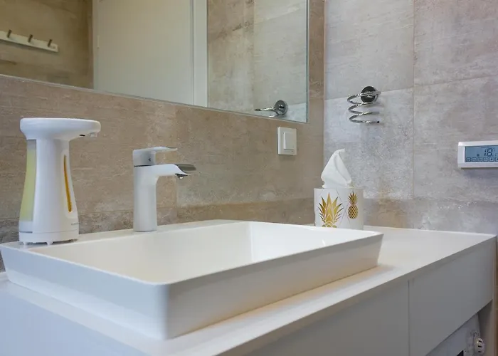White Luxury *
