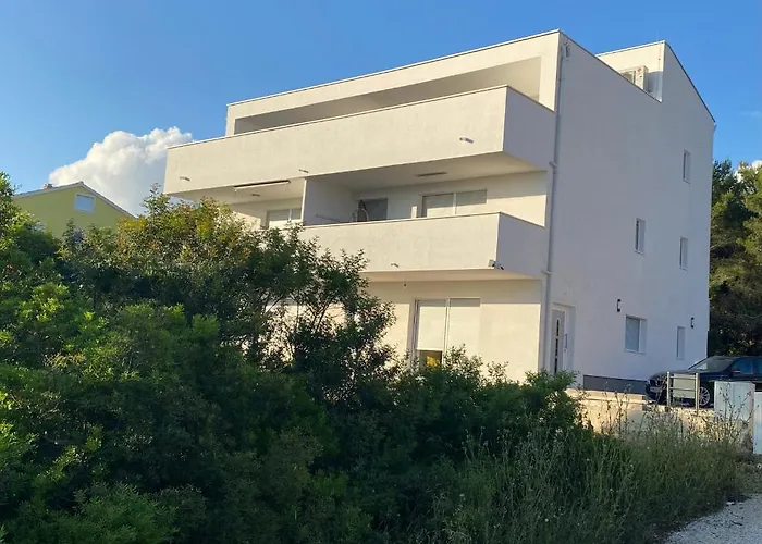 White Luxury Bibinje